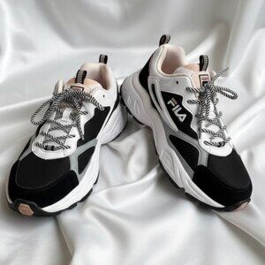FILA Women’s Sneakers Size 7.5 White Black Pink Lace-Up Chunky Athletic Shoes